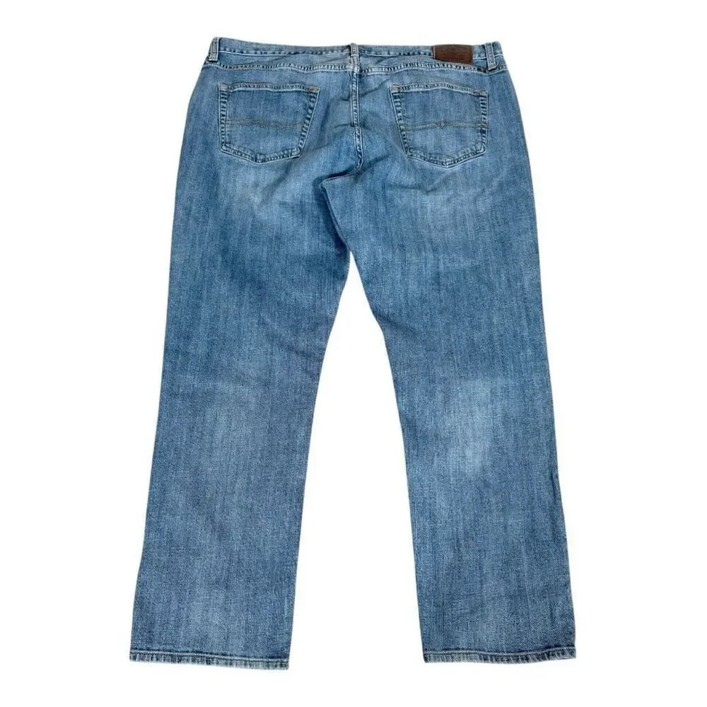 Lucky Brand Men’s 410 Athletic Fit Light Medium Wash Jeans‎ Size 42X32